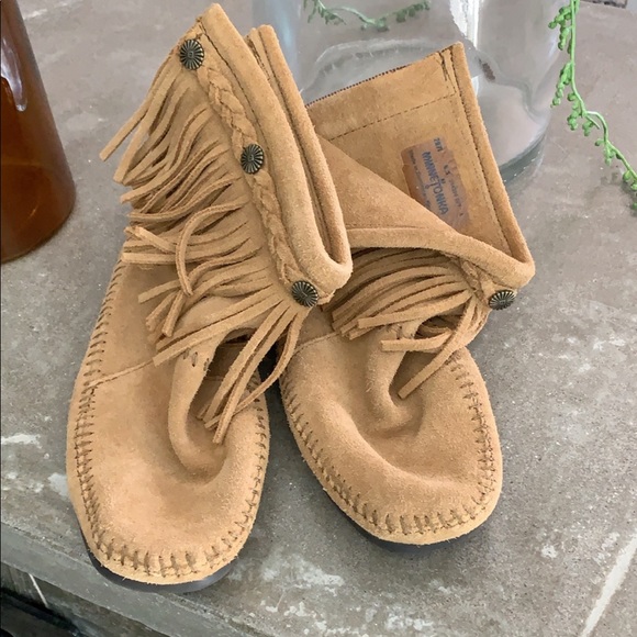 Tan Minnetonka moccasins - Picture 2 of 3